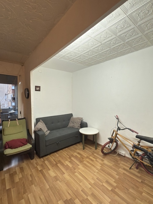Room in a 3-person shared flat in Sants-Montjuïc · 4