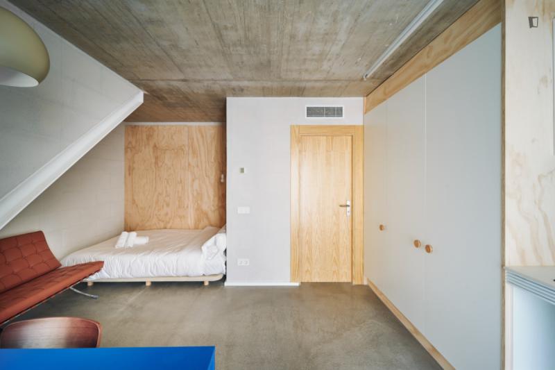 Furnished studio in Sants-Montjuïc · 2