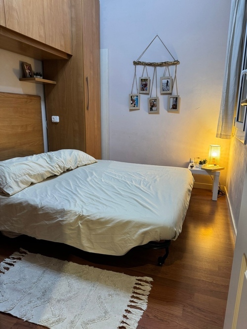 Room · Eixample