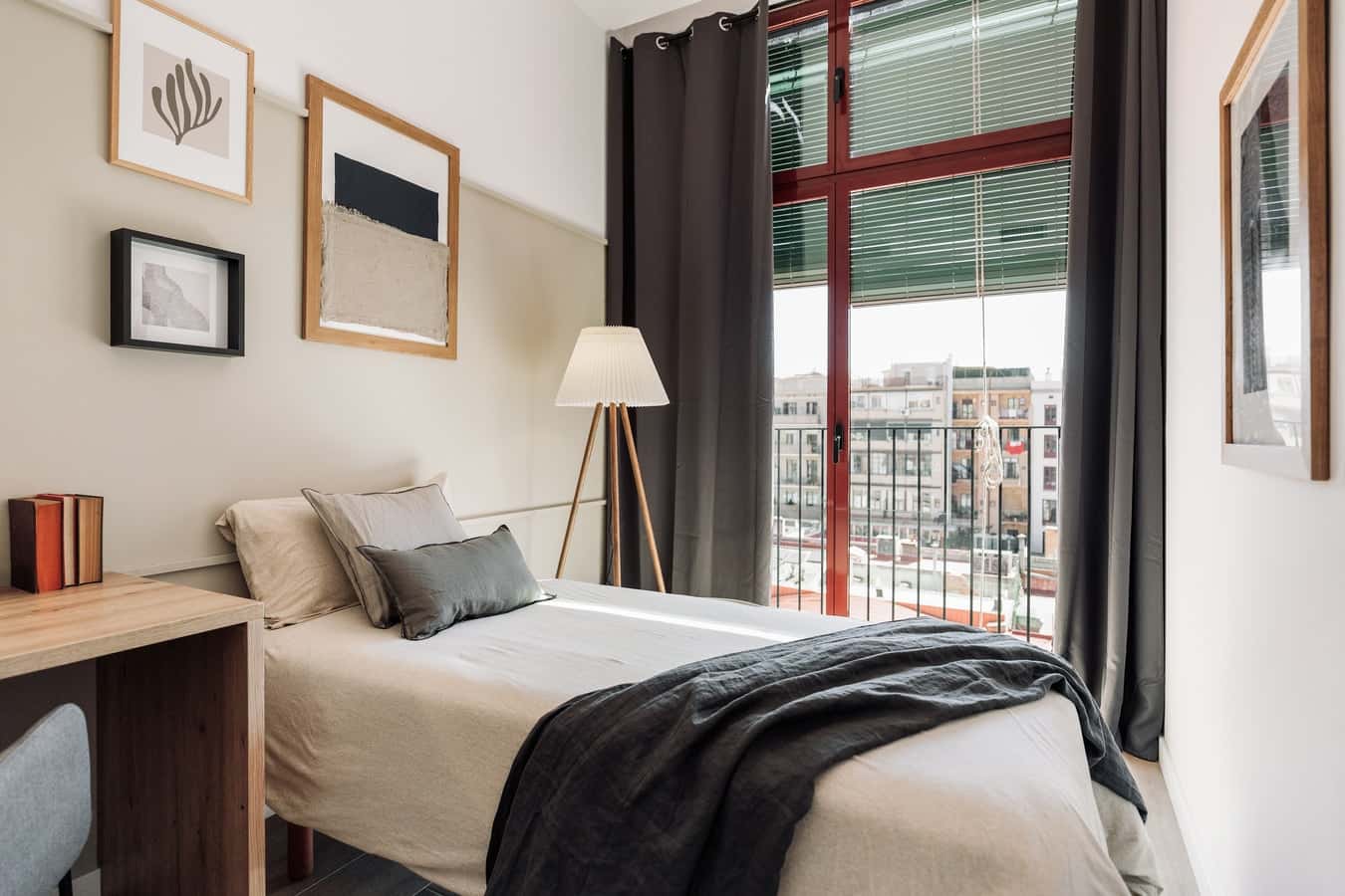 Furnished 2-bedroom flat in Eixample, 65 m² · 3