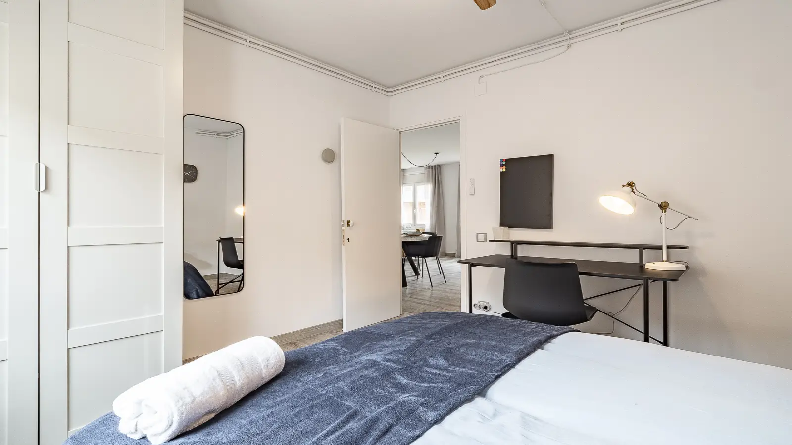 Furnished room in a shared flat in Sant Cugat · 2