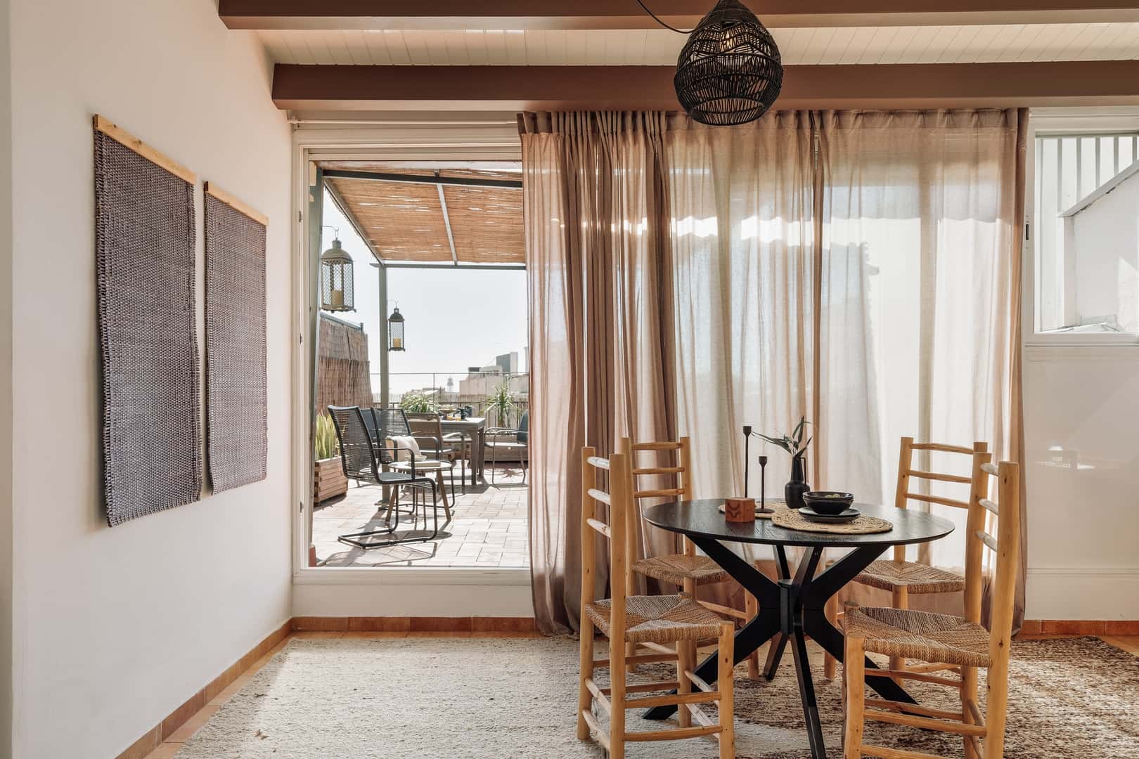 Furnished 1-bedroom flat in Eixample, 45 m² · 3