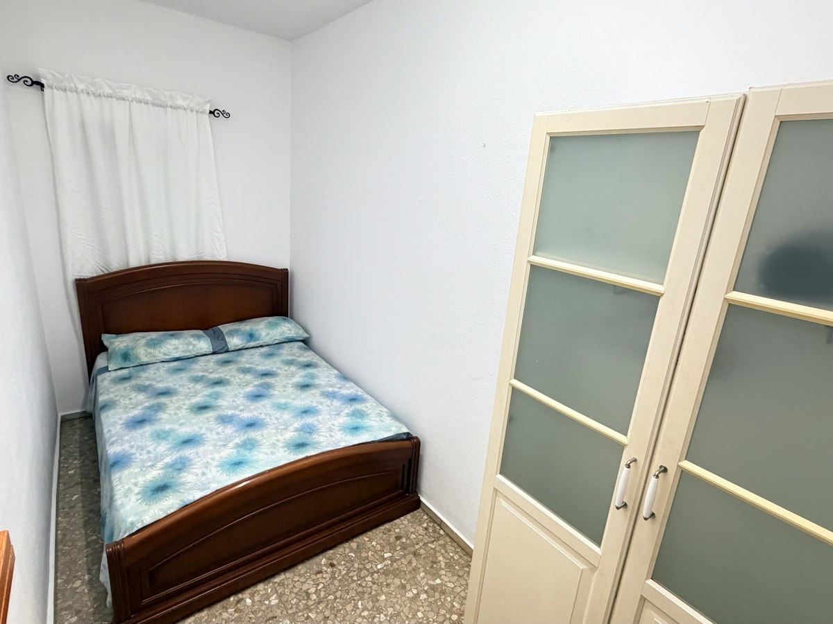 Habitación amueblada en piso compartido de 5 personas en Eixample · 4