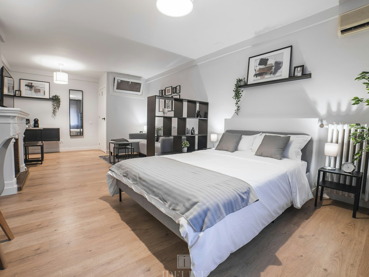 Furnished room in a 6-person shared flat in Sarrià–Sant Gervasi · 4