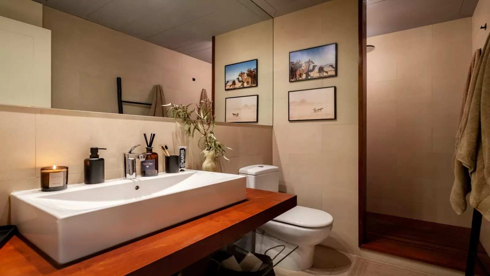 Furnished 2-bedroom flat in Eixample, 70 m² · 2