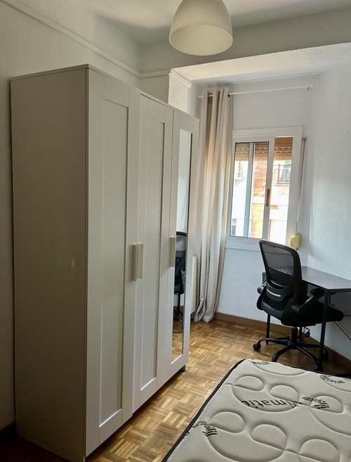 Habitación en piso compartido de 3 personas en Nou Barris · 2