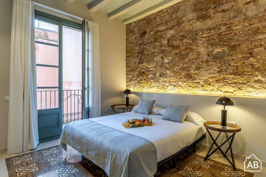 Furnished 5-bedroom flat in Eixample, 111 m² · 3