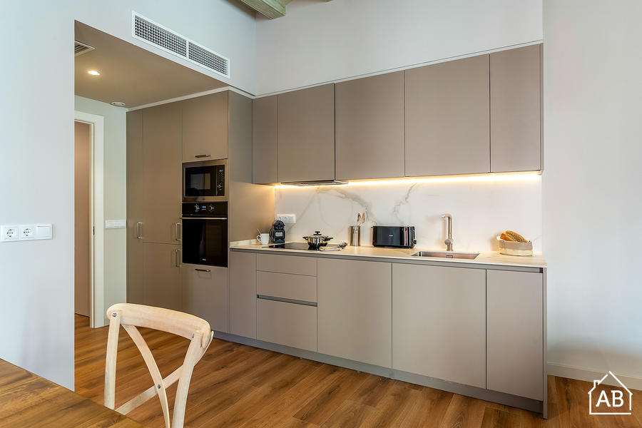 Furnished 5-bedroom flat in Eixample, 111 m² · 4