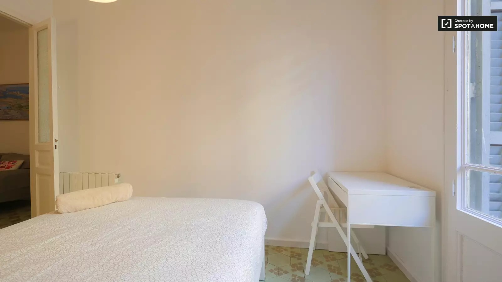 Habitación amueblada en piso compartido en Eixample · 3