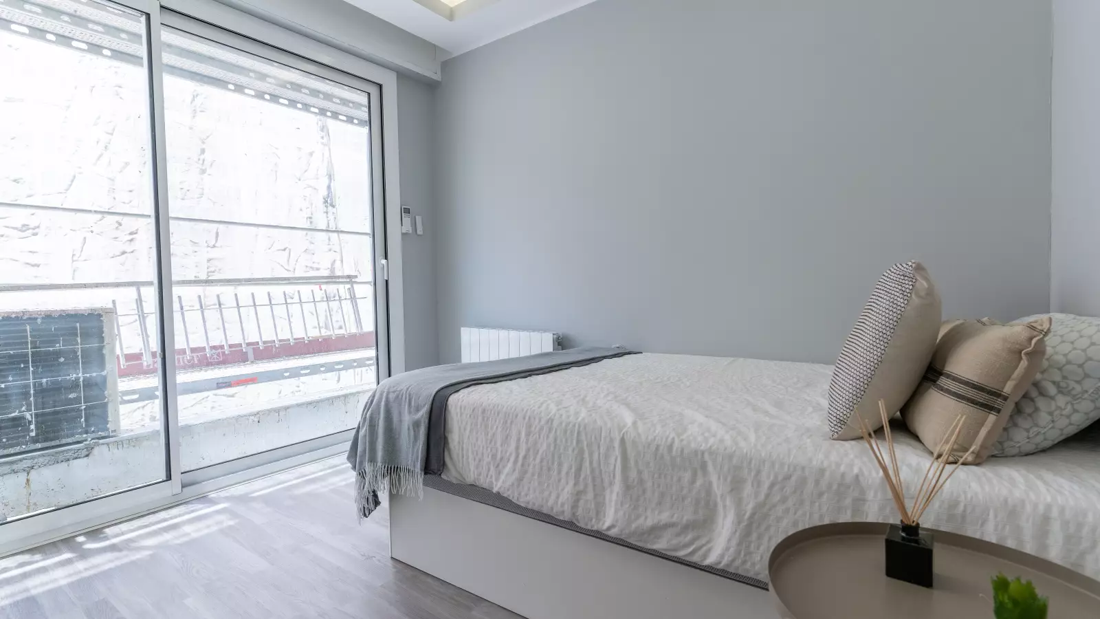 Habitación amueblada en piso compartido de 5 personas en Sarrià–Sant Gervasi · 2