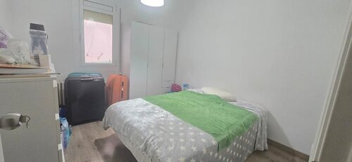 Habitación en piso compartido de 4 personas en Eixample · 4