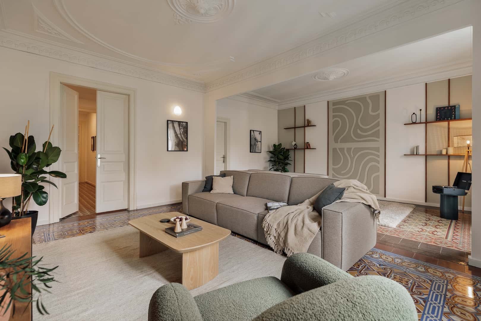 Furnished 5-bedroom flat in Eixample, 222 m² · 2
