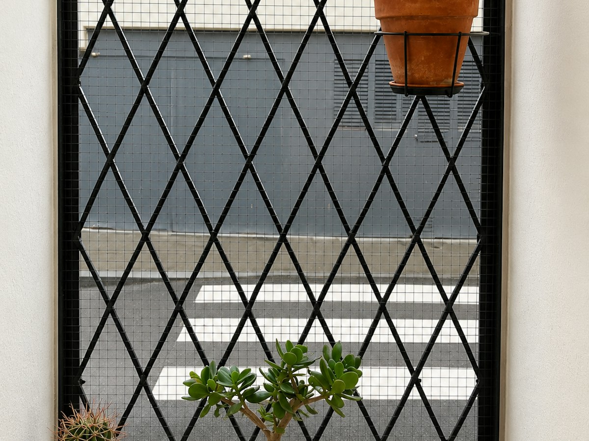 Furnished room in a 4-person shared flat in Ciutat Vella · 3