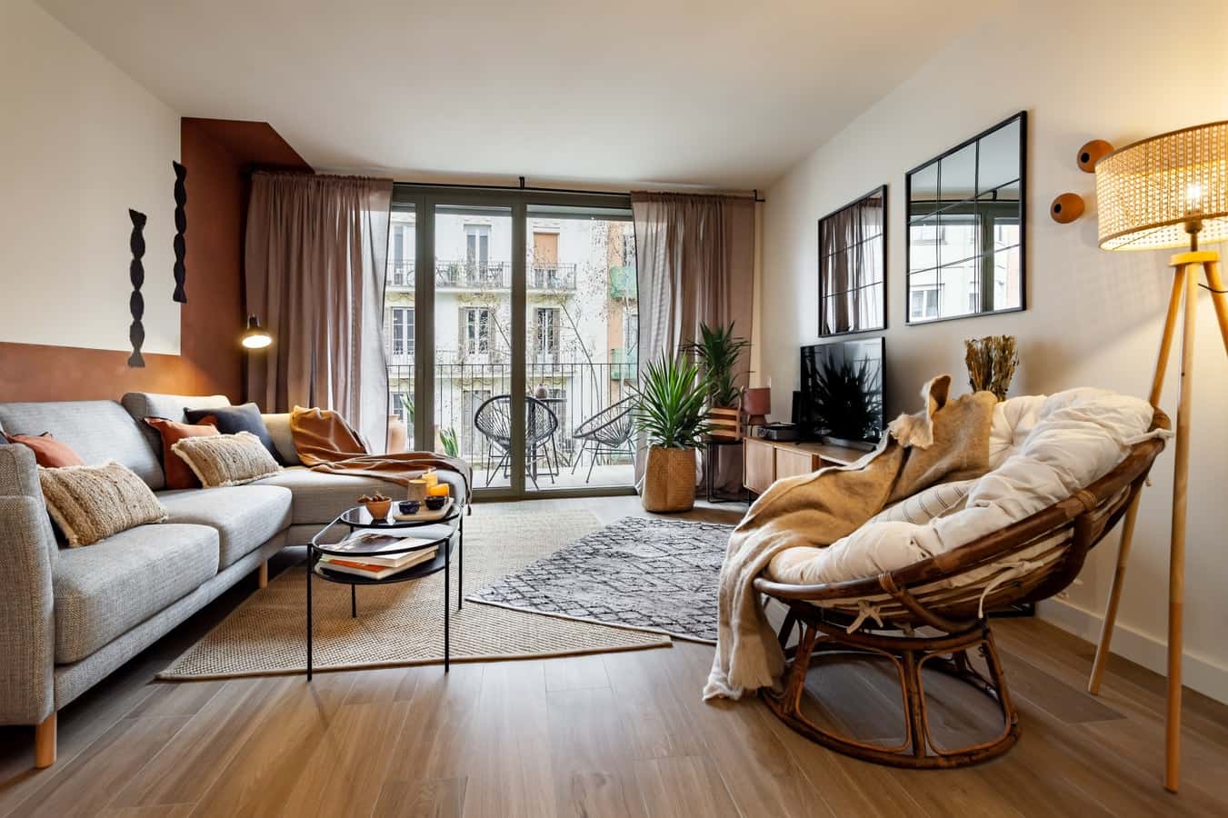 Furnished 3-bedroom flat in Eixample, 82 m² · 2
