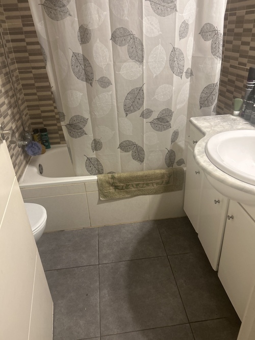 Habitación en piso compartido de 5 personas en Barcelona