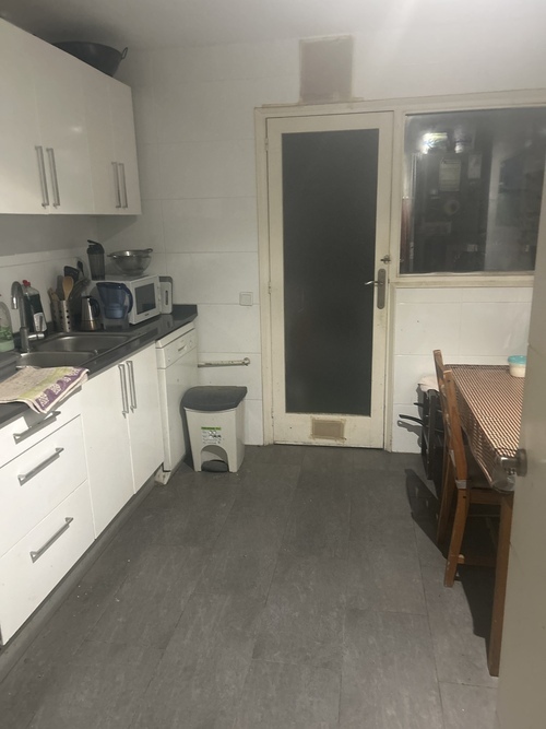 Habitación en piso compartido de 5 personas en Barcelona · 4