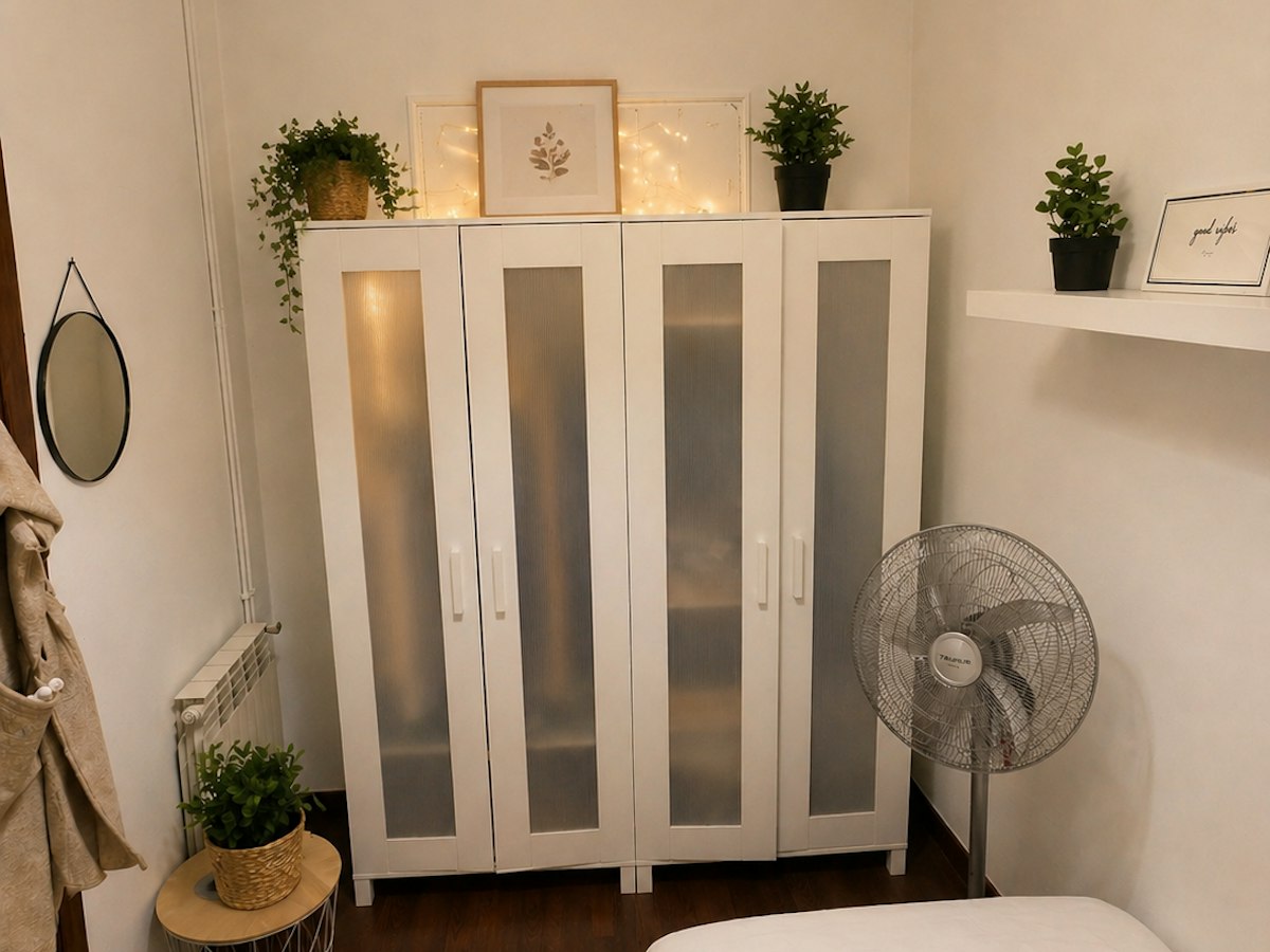 Habitación amueblada en piso compartido de 7 personas en Eixample · 3