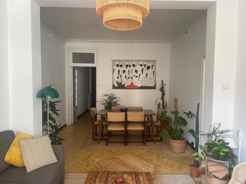 Room in a 2-person shared flat in Gràcia · 2