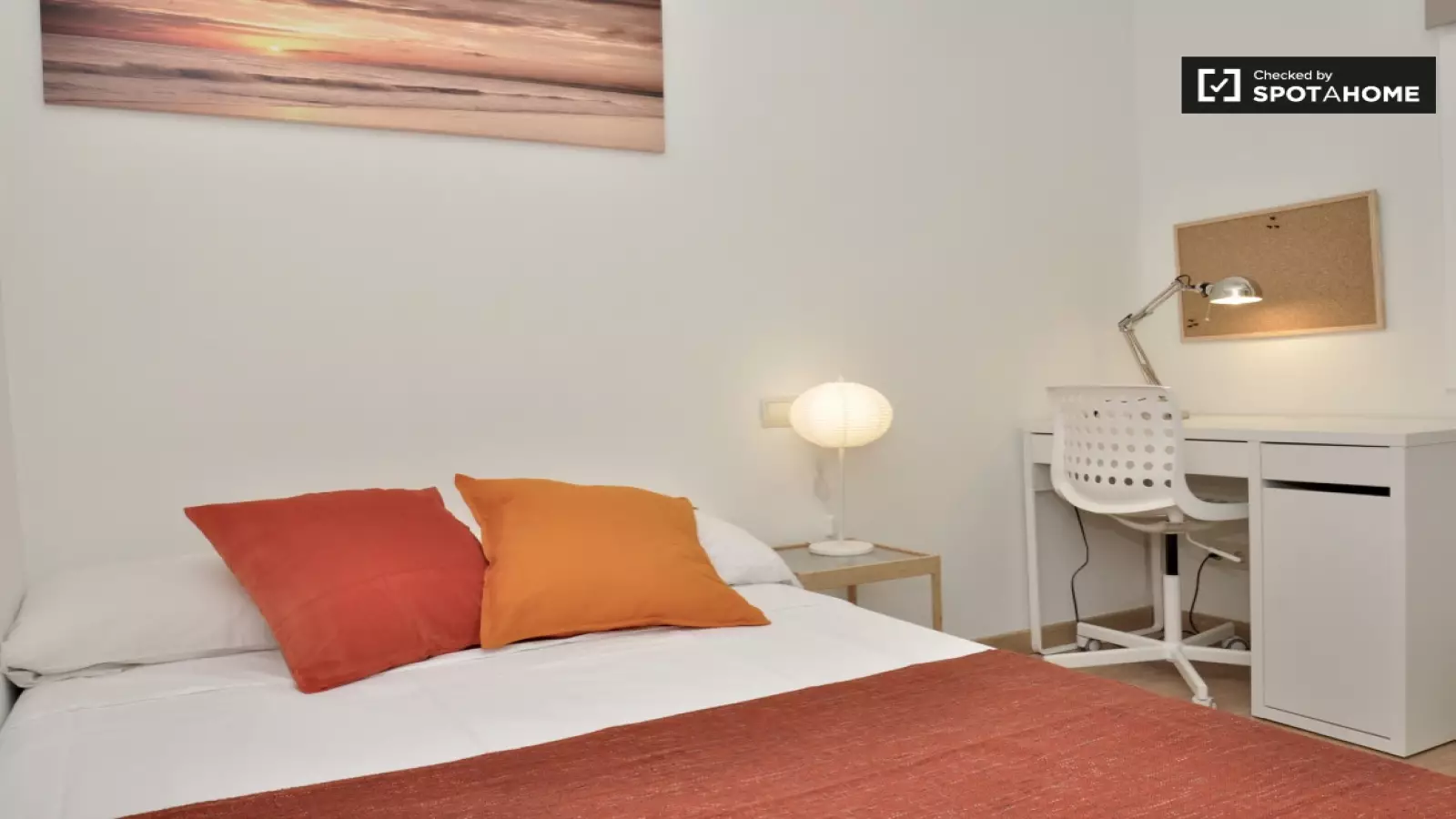 Habitación amueblada en piso compartido de 4 personas en Gràcia · 2
