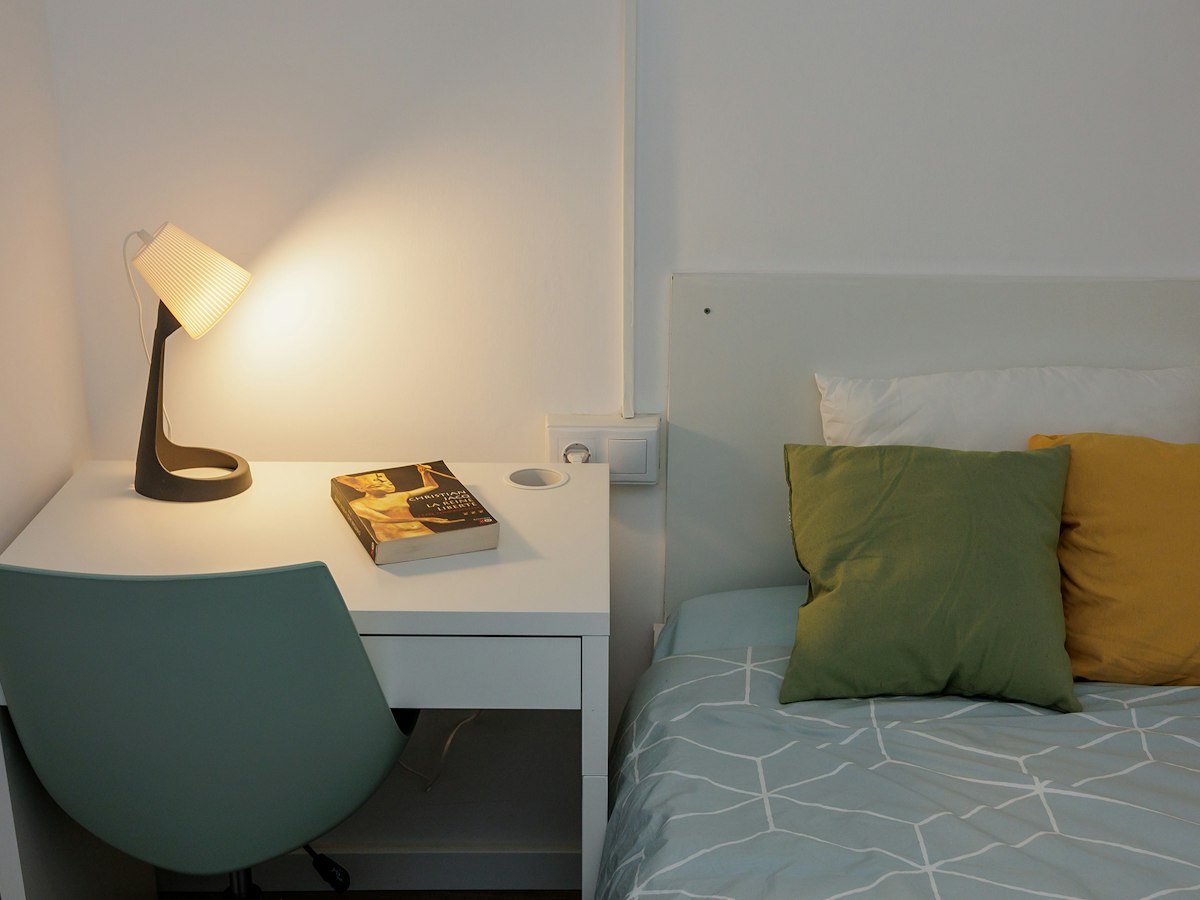 Furnished room in a 5-person shared flat in L'Hospitalet · 2