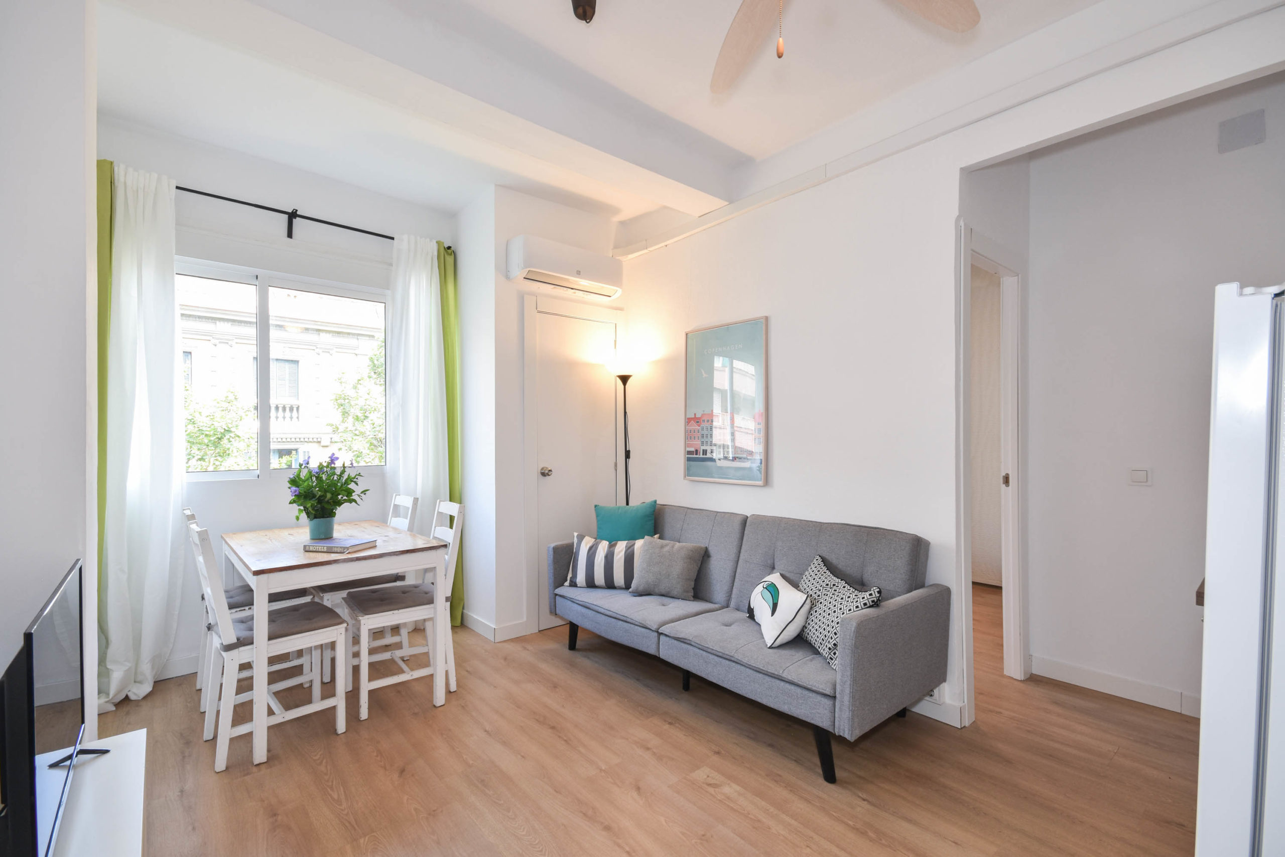 Piso de 2 dormitorios en Eixample, 30 m² · 4