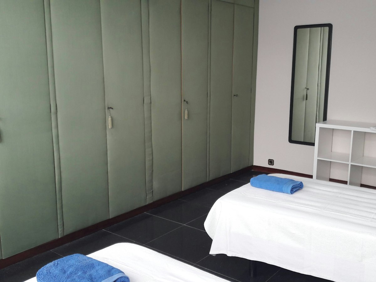 Furnished room in a 9-person shared flat in Gràcia · 3