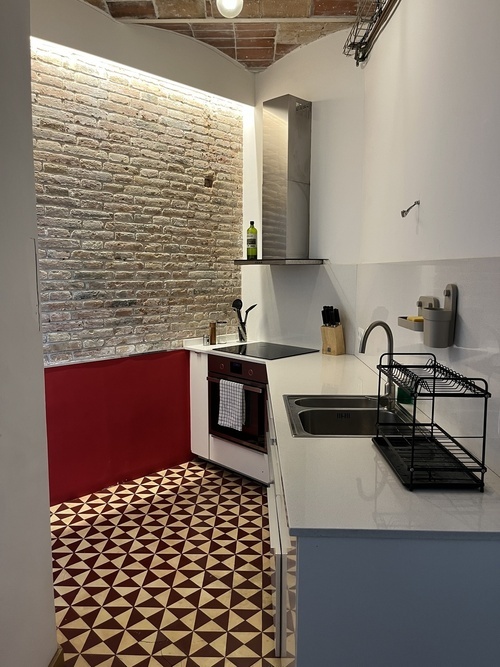 Room in a 3-person shared flat in Eixample · 2