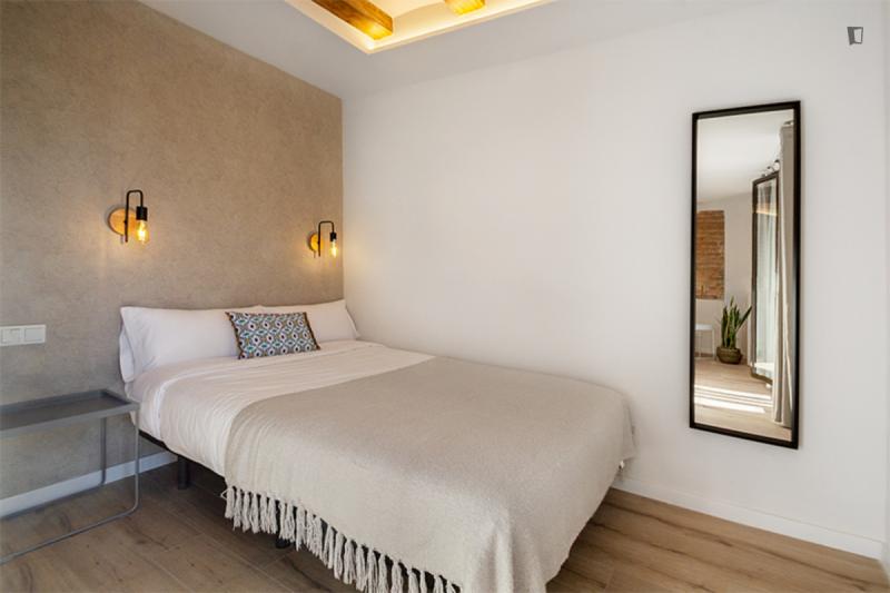 Furnished 1-bedroom flat in Sants-Montjuïc · 2