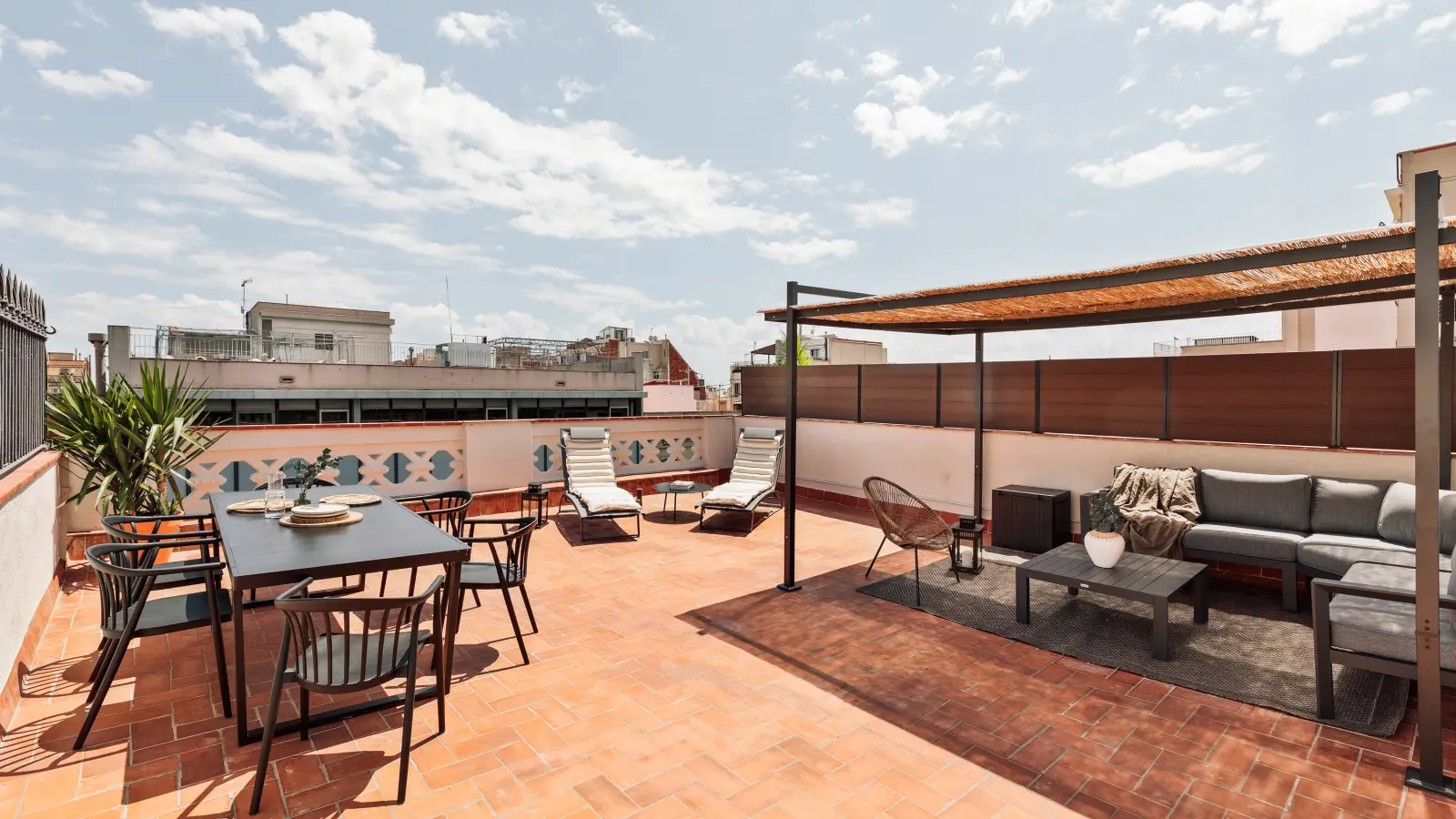 Furnished 3-bedroom flat in Eixample, 153 m² · 2