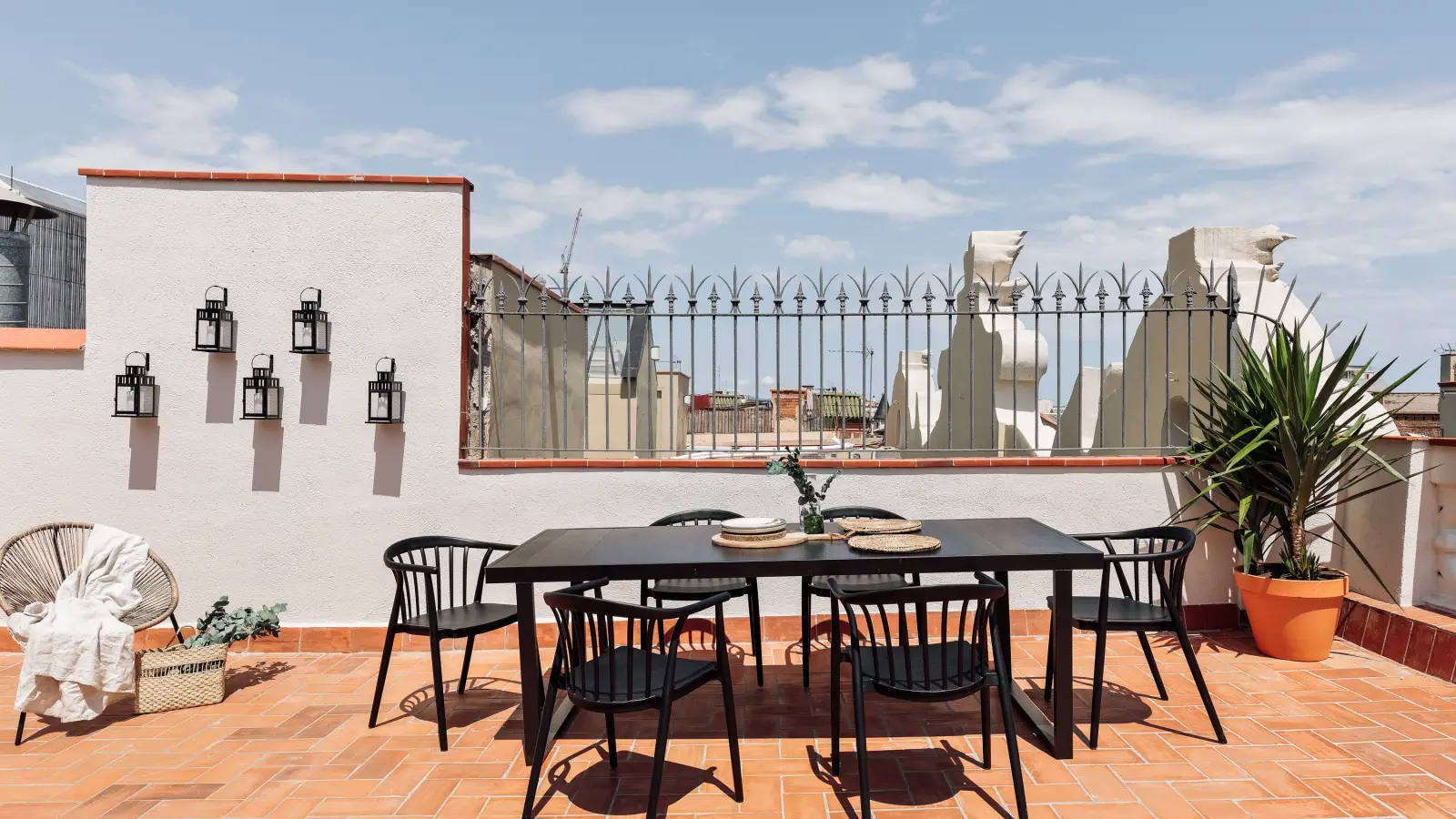 Furnished 3-bedroom flat in Eixample, 153 m² · 4