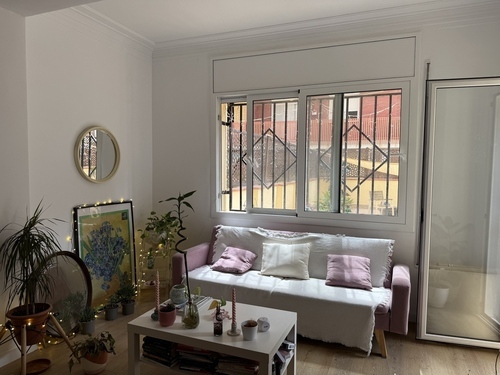 Room in a 3-person shared flat in Sants-Montjuïc · 2