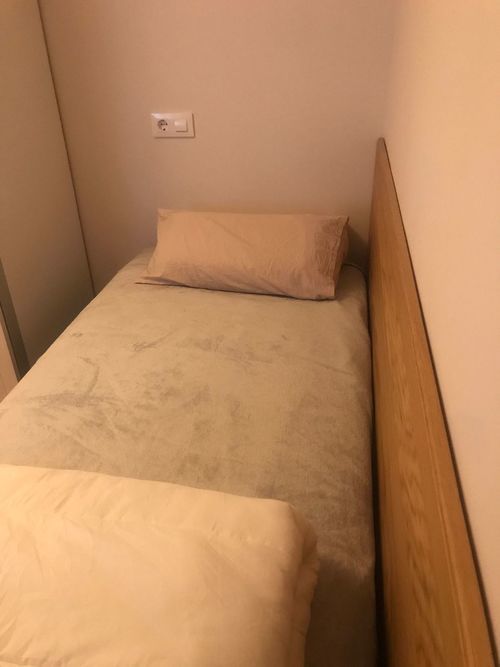 Room in a 3-person shared flat in Sants-Montjuïc · 4