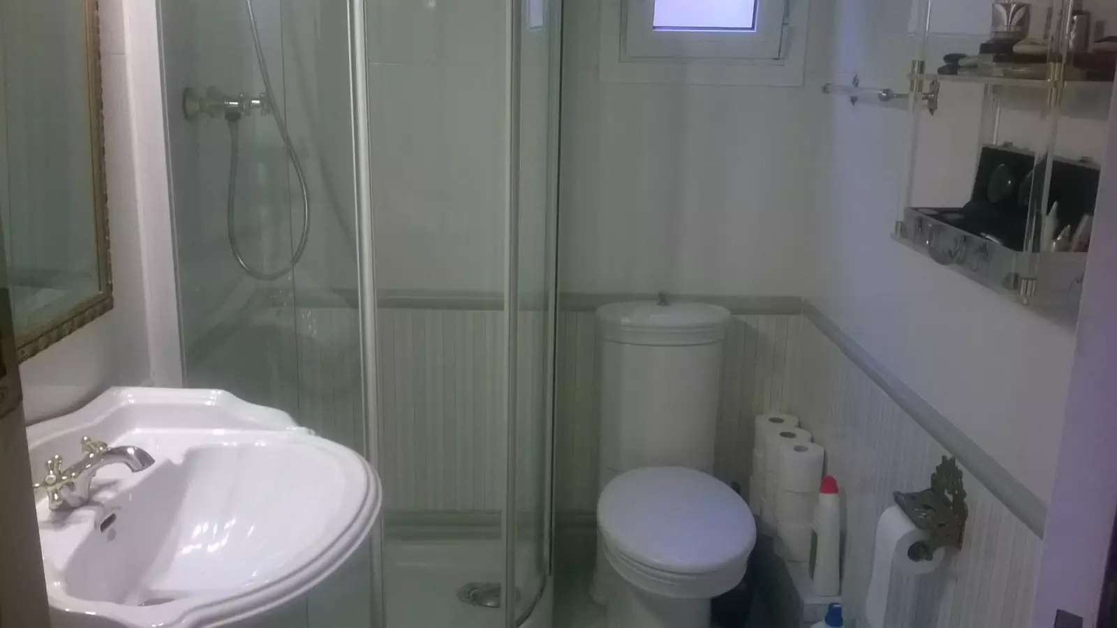 Habitación amueblada en piso compartido en Sarrià–Sant Gervasi · 3