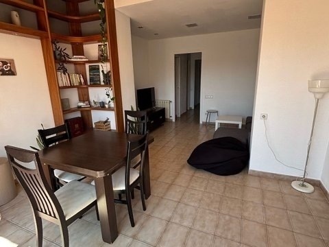 Room in a 3-person shared flat in Eixample · 4