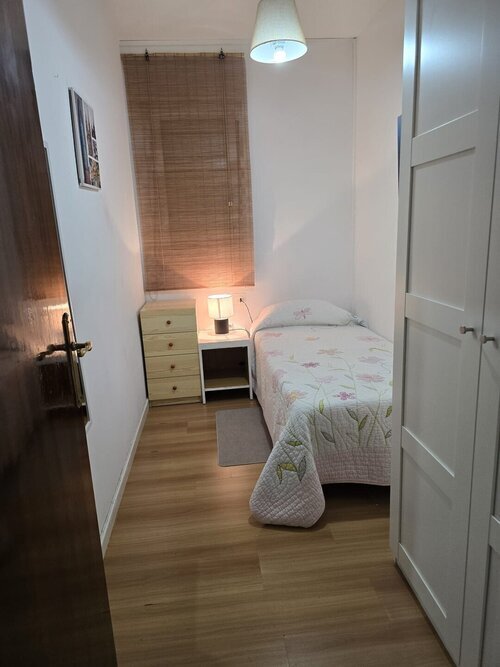Room in a 3-person shared flat in Barcelona · 2