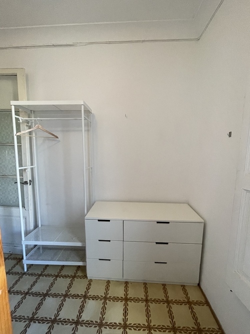 Habitación en piso compartido de 4 personas en Eixample · 3