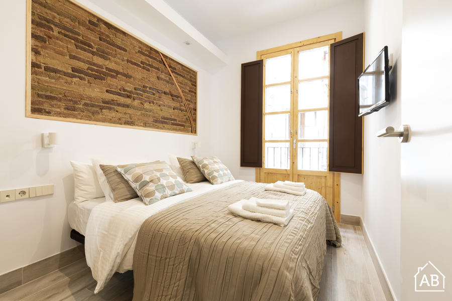 Piso de 3 dormitorios amueblado en Eixample, 54 m² · 2