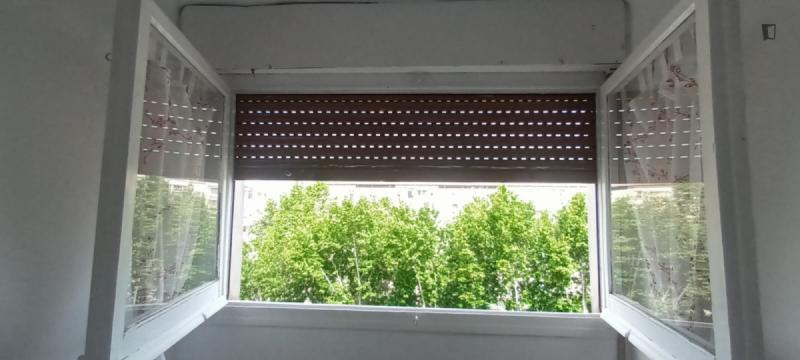 Furnished room in a 2-person shared flat in Sant Martí · 4