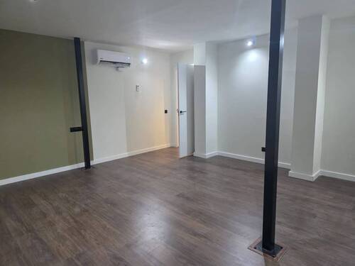 Room in a 9-person shared flat in Sants-Montjuïc · 3