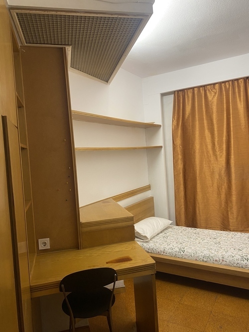 Room in a 4-person shared flat in Sarrià–Sant Gervasi · 3