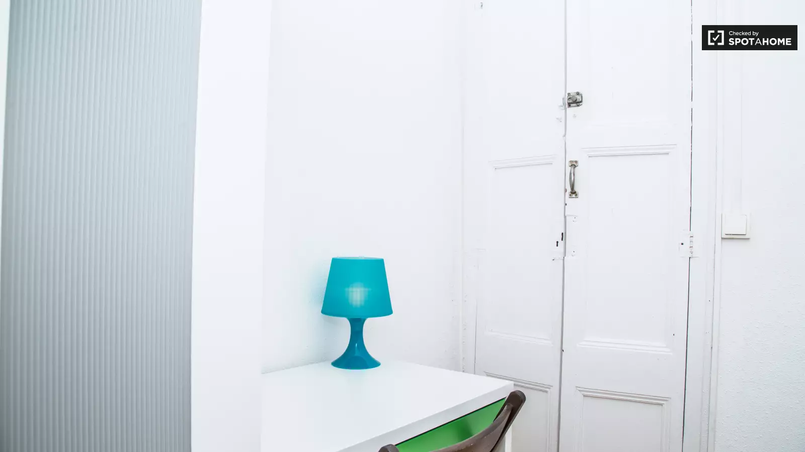 Habitación amueblada en piso compartido en Ciutat Vella · 2