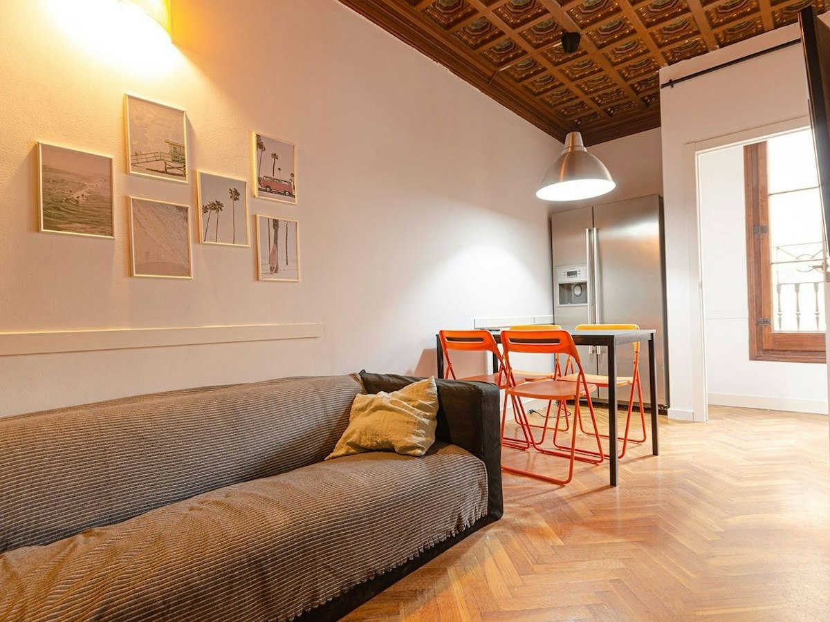 Furnished room in a 9-person shared flat in Sant Cugat · 3