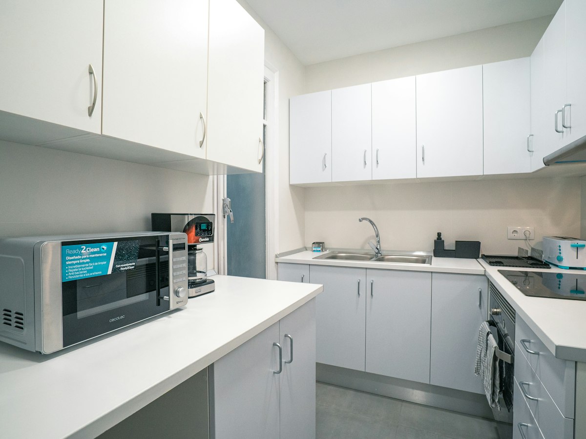 Habitación amueblada en piso compartido de 5 personas en Gràcia · 4