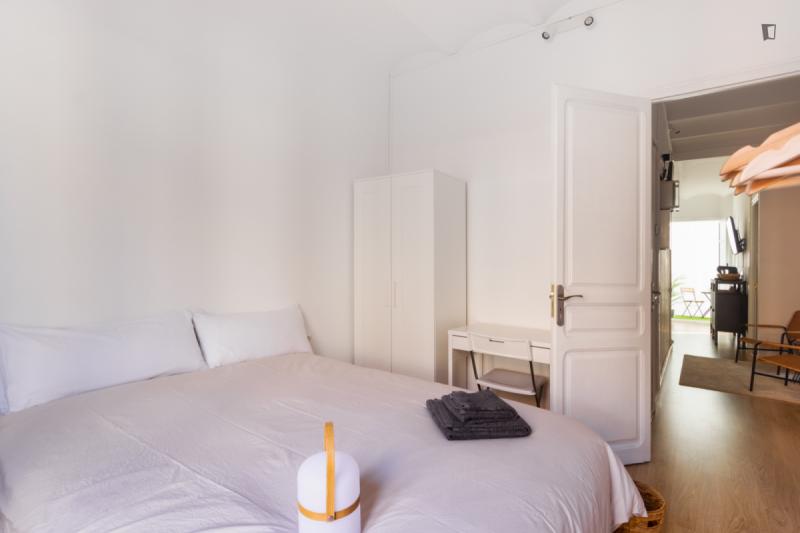 Furnished room in a 4-person shared flat in L'Hospitalet · 2