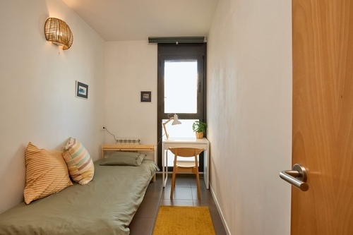 Room in a 3-person shared flat in Sant Martí · 2