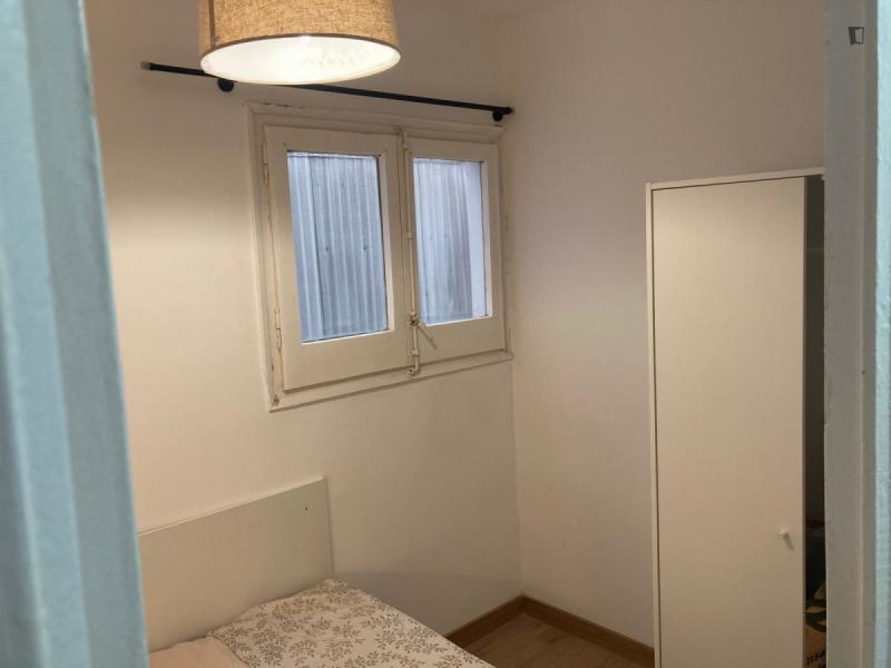 Furnished room in a 4-person shared flat in L'Hospitalet · 2