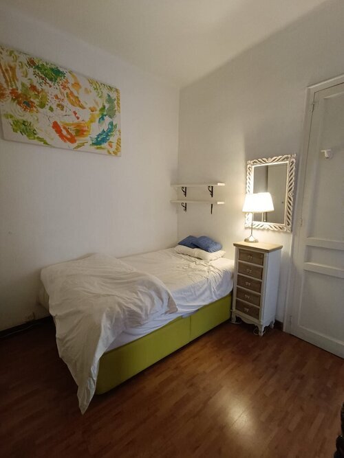 Room in a 3-person shared flat in Barcelona