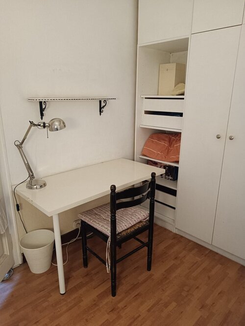 Room in a 3-person shared flat in Barcelona · 2
