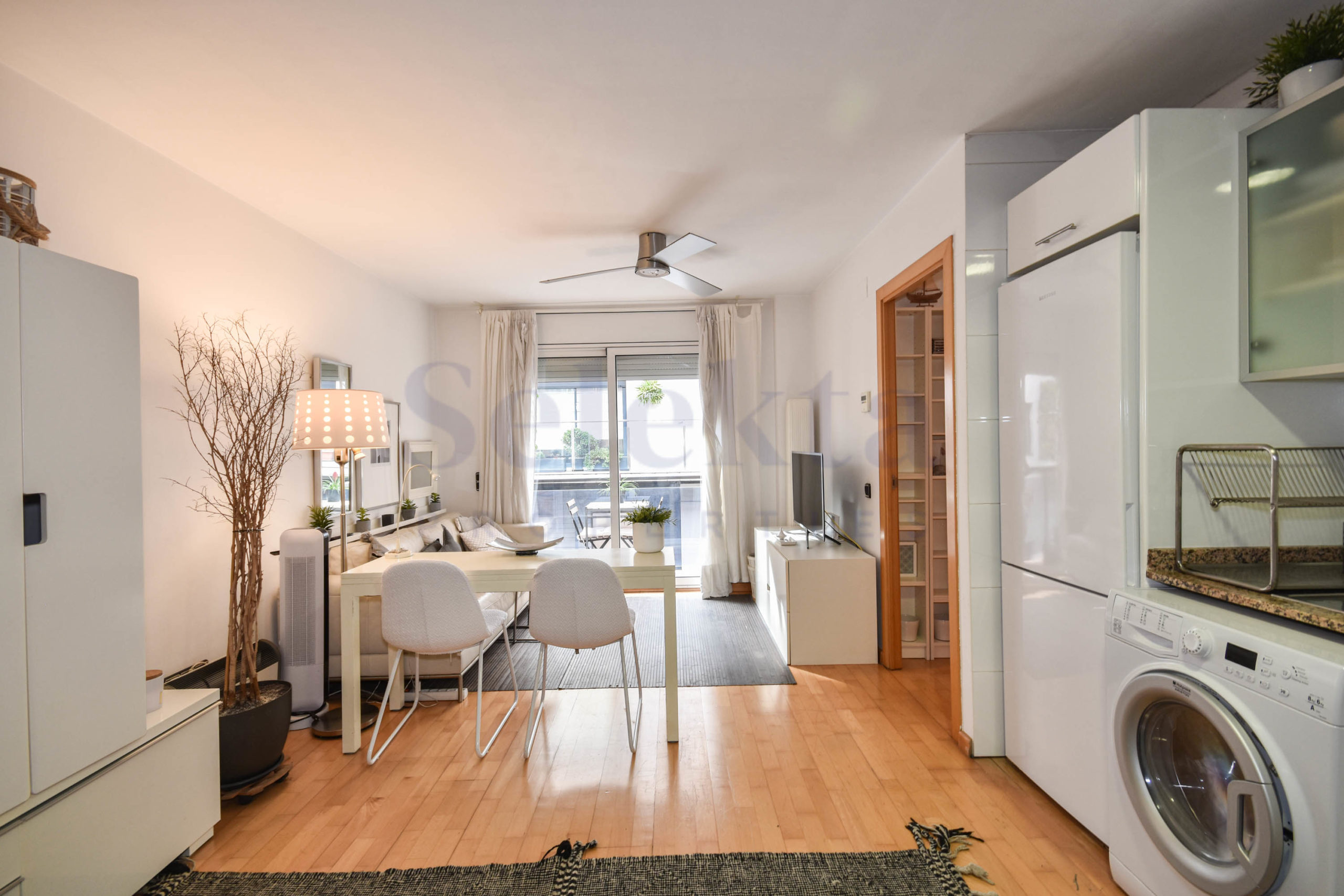 2-bedroom flat in Sants-Montjuïc, 68 m² · 2