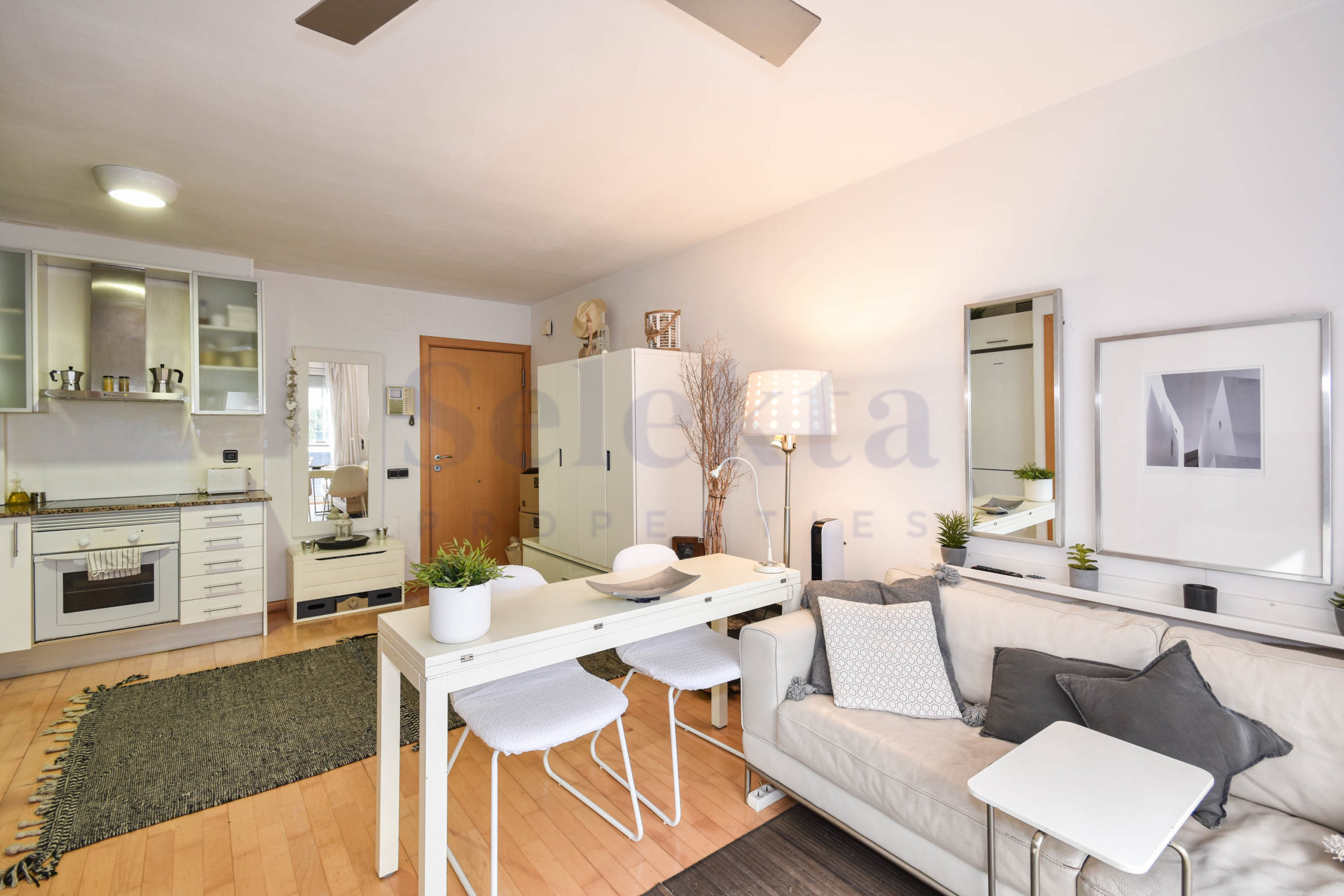 2-bedroom flat in Sants-Montjuïc, 68 m² · 3
